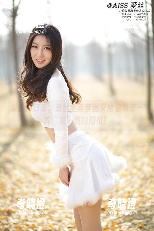 发型师归来，爱丝全新套图又给你带来一阵“发”疯的期待！