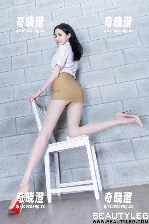 Beautyleg-Chris Beautyleg - 这全套吊带,你得慢慢看,Chris总是能给人点意外