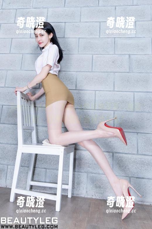 Beautyleg-Flora Beautyleg - Flora的旗袍写真:我敢打赌,这件衣服比我还会勾引!