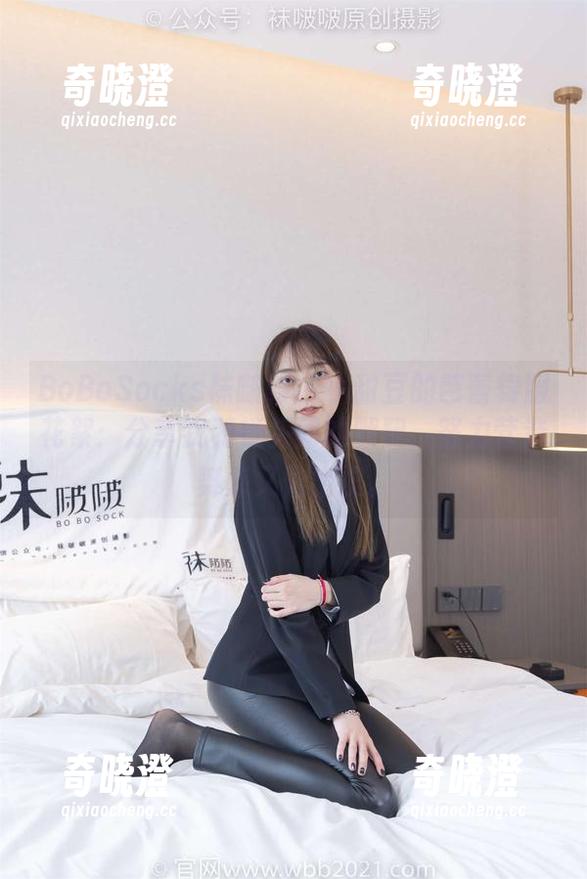 BoBoSocks袜啵啵 - 小甜豆的芭蕾舞服花絮：分享我和镜头间的默契，努力营造舞感又怕出糗。