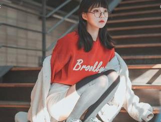 Jenny(정제니)的校园私房美图，真是让人嘴角上扬。