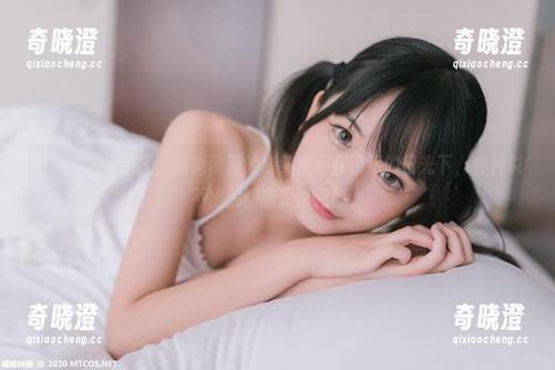 MTYH喵糖映画 这一波又更新了,喵糖映画的清纯萝莉在课后的日光下,有种说不出的甜蜜又带点懵。