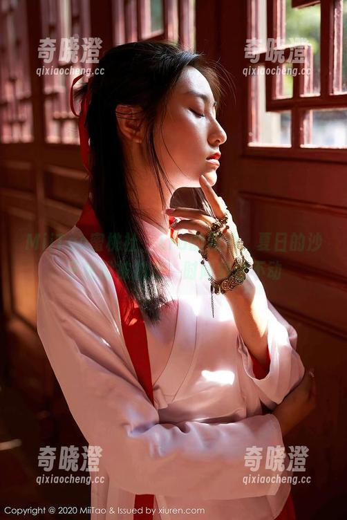 MiiTao蜜桃社 - Lra的照片，夏日的沙子还没被拍走，时间站住不动