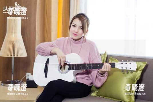 TouTiao头条女神-刘瑾希 TouTiao头条女神 - 美图级高跟鞋,不是什么鞋都能扛的呀,刘瑾希来了!