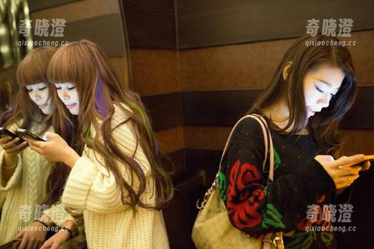 TuiGirl推女郎 - 什么叫金腿？看何何夕的长腿美图就懂！