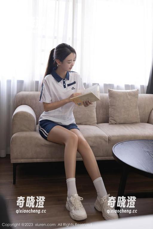 Xiuren秀人网-于诺诺ise Xiuren秀人网 - 这份于诺诺ise短裤套图,能不能让我们稍微停下来想想,短裤的哲学?