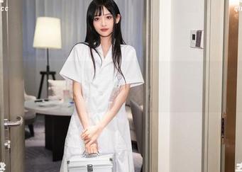 Xiuren秀人网 – 你见过这样的女友吗?司妃SL的套图分享太上头!