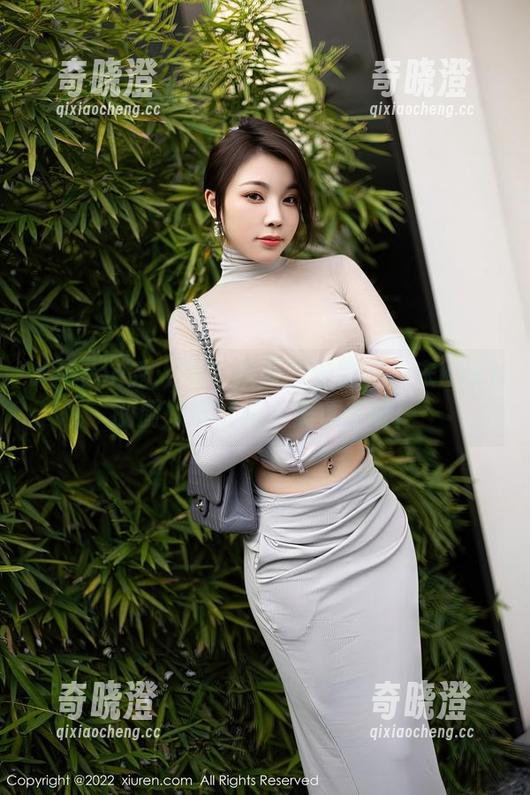 Xiuren秀人网-宋KiKi Xiuren秀人网 - 从原图到套图:宋KiKi的厨娘其实是个美食家呀!