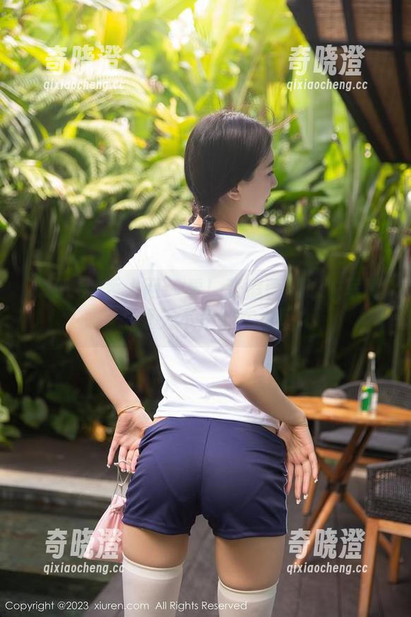 Xiuren秀人网-张庭蓉 Xiuren秀人网 - 看!张庭蓉的泳衣写真,夏天不止都在水里