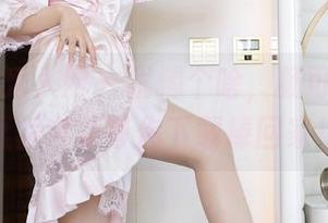 Xiuren秀人网 – 犹豫个啥,杨可可coco红裙全集等你下载捧回家!