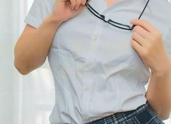 Xiuren秀人网 – 那不算清纯的私拍图包,杨欣欣这波人设走心了?
