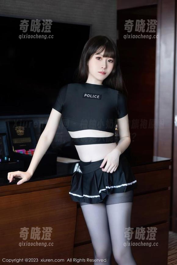 Xiuren秀人网-柚柚小奶瓶 Xiuren秀人网 - 柚柚小奶瓶的旗袍原图,更新,谁说她只能甜美?
