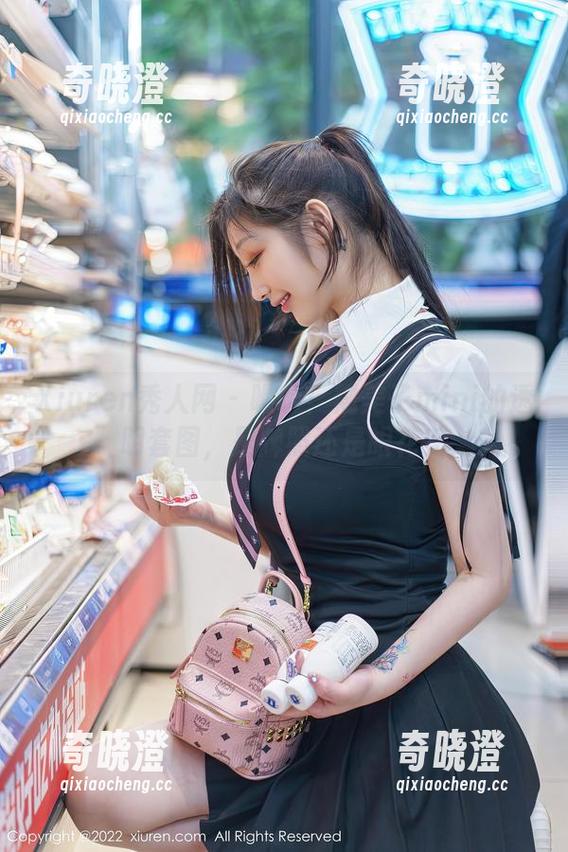 Xiuren秀人网-糯美子mini Xiuren秀人网 - 瞧瞧!糯美子mini的透明套图,是牌照还是眼花?