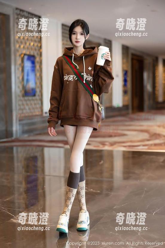 Xiuren秀人网-趁热拿铁latte Xiuren秀人网 - 私房写真:趁热拿铁latte与毛衣的亲密迫近