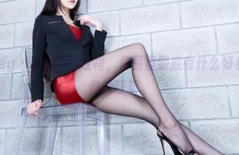 beautyleg – Unap的红裙，作品里到底有什么好看的？我傻傻地盯着。