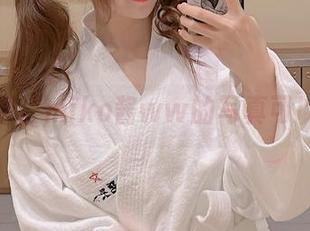 在旗袍下，miko酱ww的写真可以这样秀