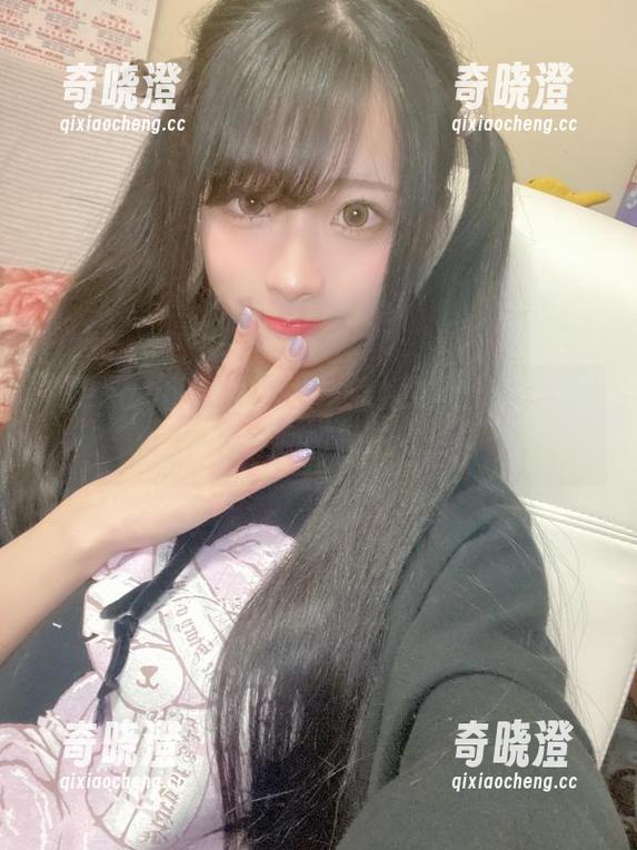 wendydydydy_酱油 Wendy的丝袜合集:看她如何让每一双腿叫嚣