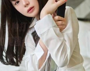 红裙也有多种打开方式，快来看wuyo(우요)的美图合集！来不来？来吧！