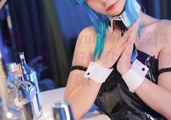 谁来和我一起研究yuuhui玉汇的水手服图集？下载的话，好像可以发现新的乐趣哦。