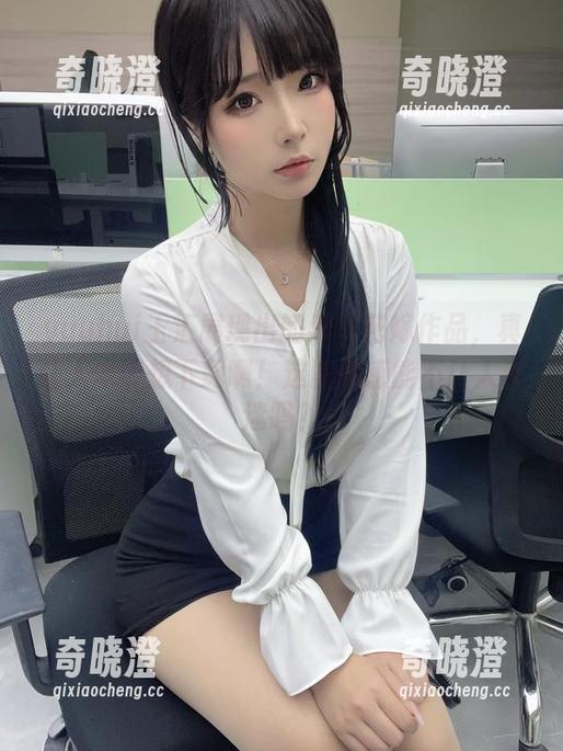 yuuhui玉汇展现出的纯白花嫁作品，真让人本能想下载啊！这飘逸感能不让人着迷吗？