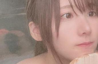 对不起，这里没有丝袜，只是高清的けん研(けんけん)写真集，你心动了吗？