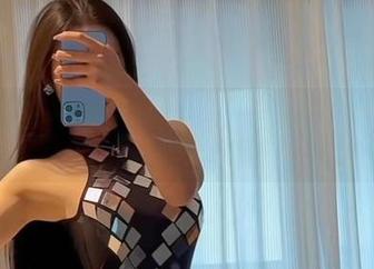微密圈 – 看不爱笑的赛琳的女友写真，简直是沉醉于小细节的快乐啊