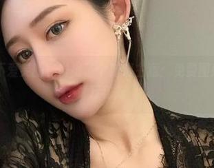微密圈 – 不爱笑的赛琳出了个新馊主意:免费图册里的女孩万花筒