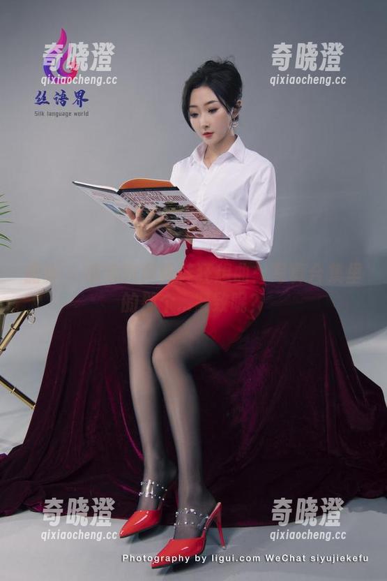 丽柜-凌凌 丽柜 - 凌凌的高跟鞋狂想曲:写真合集里的那个...紧致呢?