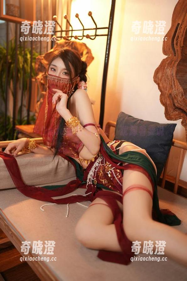 余多多Dudu的白色图集，犹豫着要说‘哇’还是‘呜’！