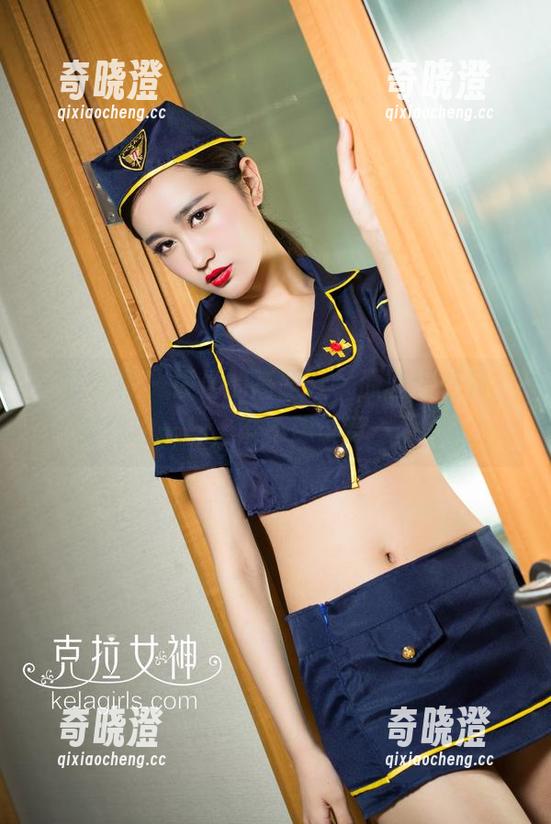 克拉女神-僮僮 克拉女神 - 僮僮的高跟鞋,原图没剪辑,跟你的一样,谁不想试穿一下啊?