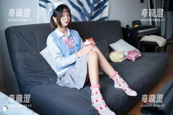 兔玩映画 兔玩映画带你逗趣合集:2B和麻衣的套图,你的快乐源泉!