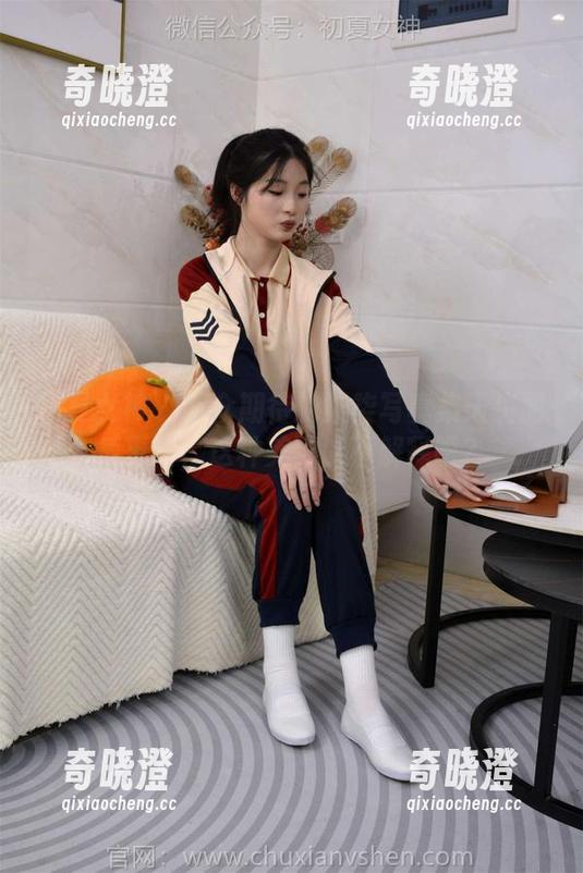 初夏女神 - 万众期待的柒柒写真集天生丽质更新，这种美可以不解释吧？