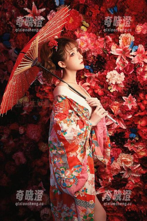 套图也太好看了吧，在下萝莉控ii变身成了cos女王！