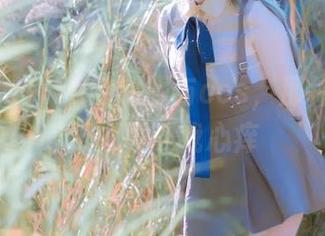 塔塔_Lo1iTa的制服与cos，那种微妙的张力真让我心痒