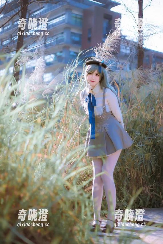 塔塔_Lo1iTa 塔塔_Lo1iTa的制服与cos,那种微妙的张力真让我心痒