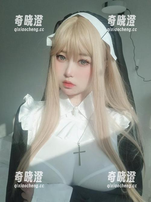 在这个图集中，女主K把乘凉的秘密藏得好好的