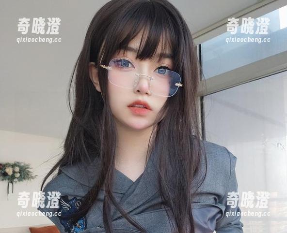 肉丝cos的女主K，是不是有点儿过于出彩了？快翻翻这图包，找找那个“太过”的地方。