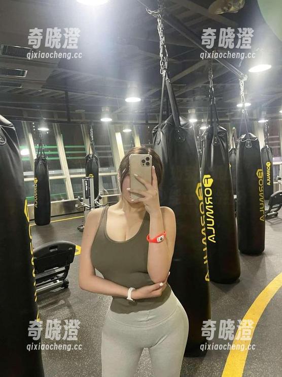 微密圈 - 更新不止一件，奶宝妹纸的“小情人套装”，这次多少能让我脸红？