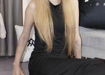 小众视觉 – 万圣节从未如此有趣：小薯条的套图就像糖果一样，让人浮想联翩！