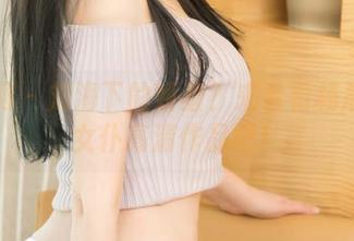 尤果网 – 刘海下的娇羞？来看看杨晨晨的女仆高清作品吧！