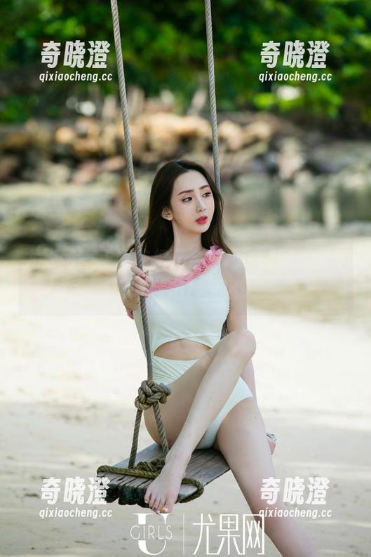 尤果网 - 王语纯把天台变成了聊聊，图库分享，随性又迷人