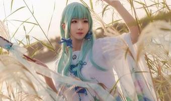 房间的墙都看不下去了，弥音音ww在她的写真作品明日方舟-锡兰里就是那道光！