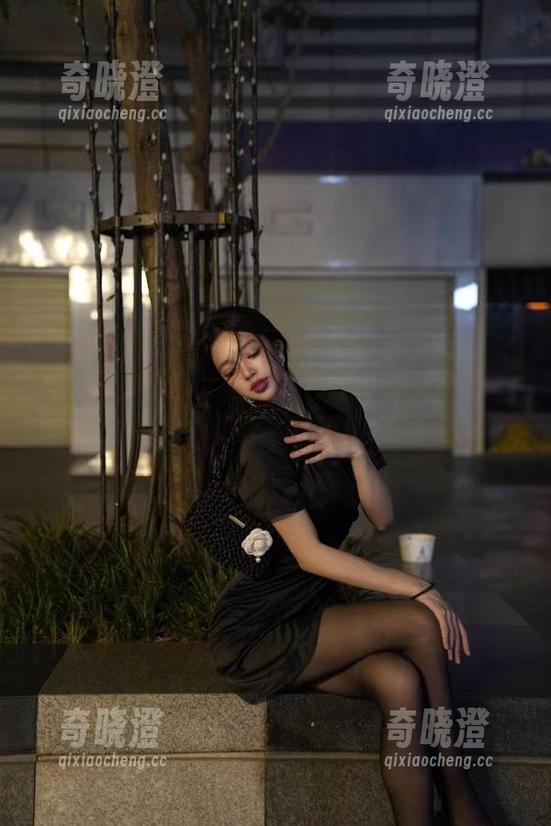 徐珺大哥 微密圈 - 徐珺大哥的写真,彩虹光辉可不只是个噱头,但我还是不太懂啥意思。