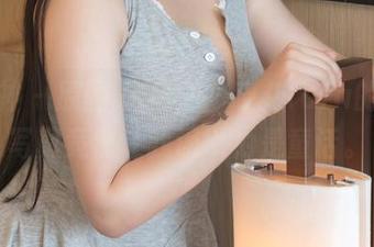 推女神 – 原图vs后期，晓艾fafa的粉色写真竟然让我误以为是童话。