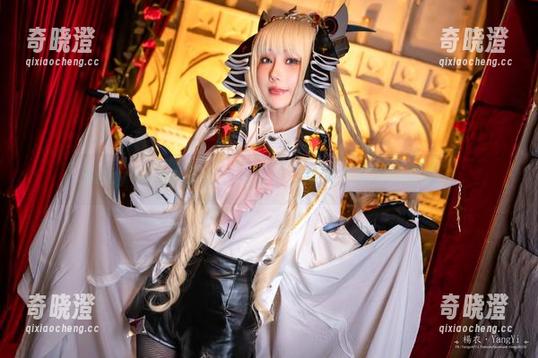 杨衣yangyi的长腿写真集：超级不实用的炫耀。