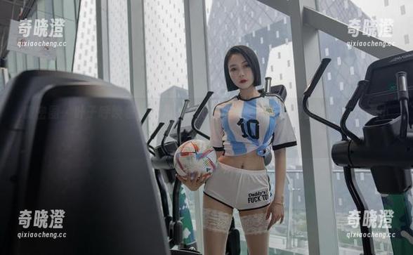 微密圈 - 叶子呼唤着，果儿Victoria的女孩在网盘里悄然等待，小心下载呀！