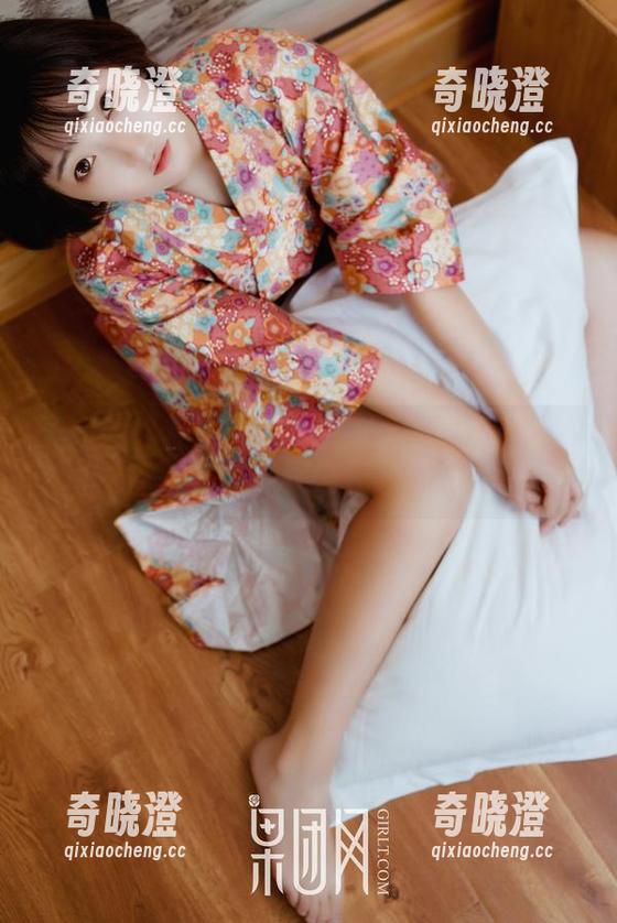 果团网 - 在周大萌的和服写真里也是一种反叛？——不过是好好穿裙子的她而已！