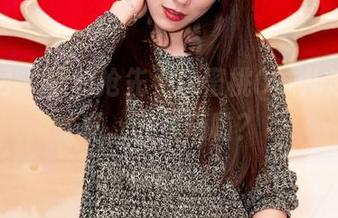 果团网 – 福利抢先看！蜜桃Q妹儿泳池写真，谁规矩啦？