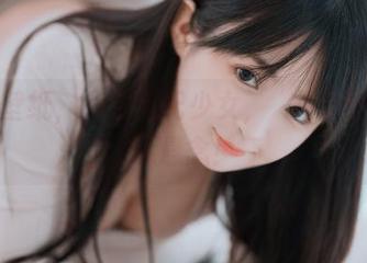 一张壁纸，一位风纪少女，桜井宁宁真会玩悬念！