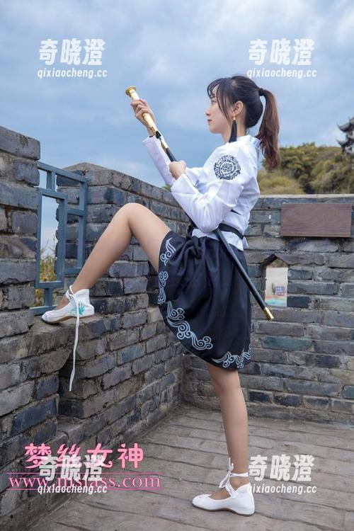 梦丝女神-王娇娇 梦丝女神 - 找借口看王娇娇的美脚,全套图包直接抢购!